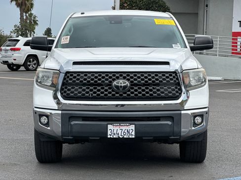 Used 2018 Toyota Tundra SR5 w/ SR5 Upgrade Package image 7