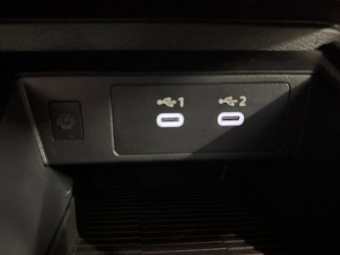 Used 2025 Nissan Kicks SR image 23