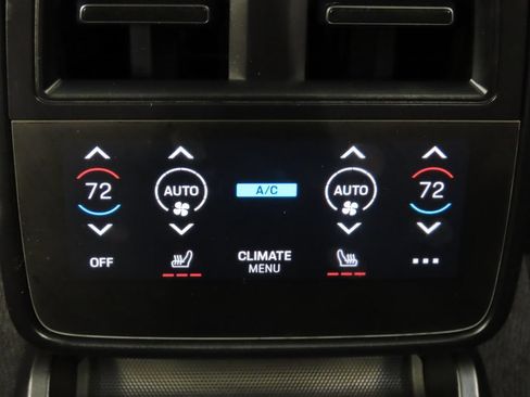Certified 2021 Porsche Taycan Turbo S w/ Premium Package AWD/4WD image 34