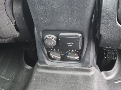 Used 2019 Ford Transit Connect XL image 27