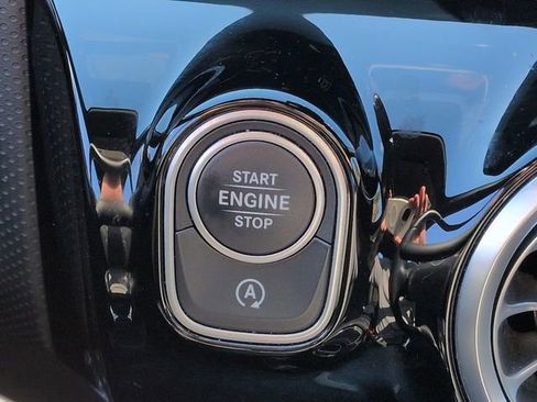 Used 2025 Mercedes-Benz CLA 250 4MATIC image 30