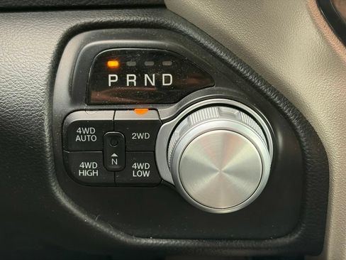 Used 2019 RAM 1500 Laramie AWD/4WD image 29