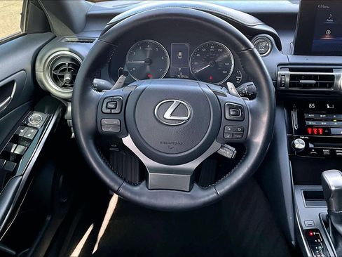 Used 2022 Lexus IS 300 image 5