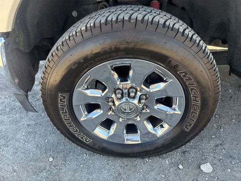 Used 2017 Ford F250 Lariat w/ Lariat Ultimate Package image 10