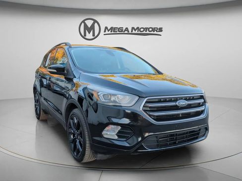 Used 2017 Ford Escape Titanium image 11