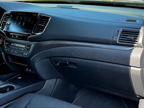 Used 2025 Honda Ridgeline Sport image 27