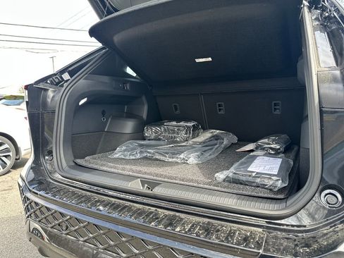 New 2026 Volkswagen Tiguan SEL R-Line image 15