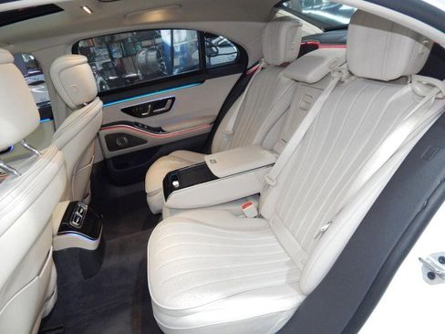 Used 2023 Mercedes-Benz S 500 4MATIC w/ Warmth & Comfort Package image 24