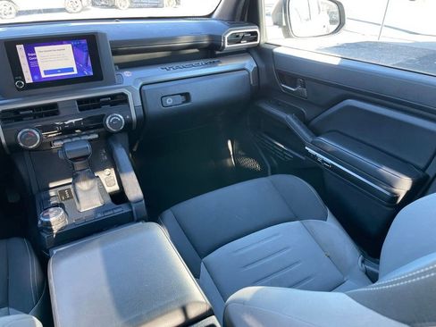 Used 2024 Toyota Tacoma TRD Off-Road image 10