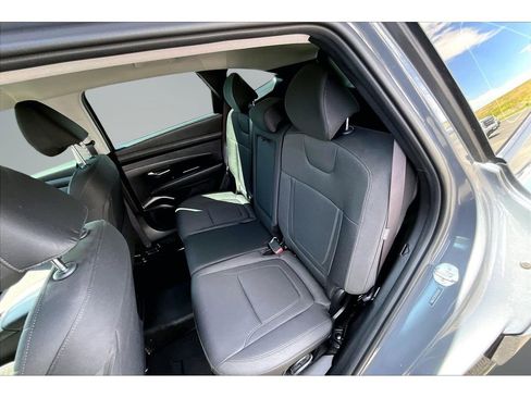 Used 2025 Hyundai Tucson SE AWD/4WD image 19