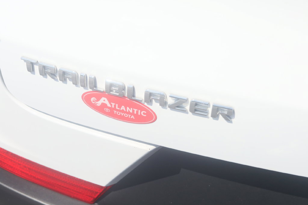 Used 2023 Chevrolet TrailBlazer LS FWD image 14