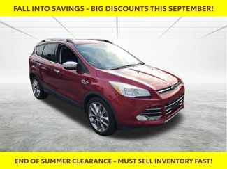Used 2016 Ford Escape SE w/ SE Chrome Package image 1