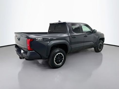 Used 2024 Toyota Tacoma TRD Off-Road w/ TRD Off Road Upgrade Package AWD/4WD image 7