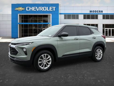 Certified 2025 Chevrolet TrailBlazer LS w/ LS Convenience Package image 1