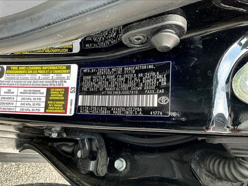 Used 2018 Toyota Camry XSE FWD image 17