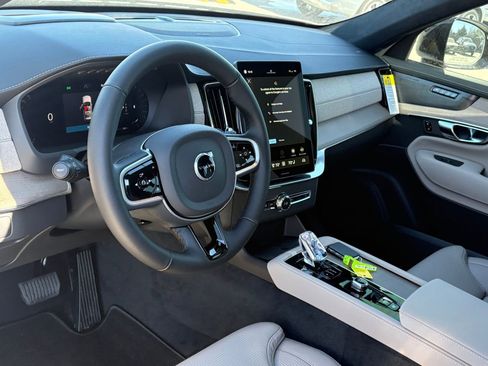 New 2026 Volvo XC90 B6 Ultra w/ Lounge Package image 14