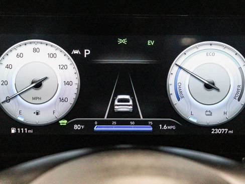 Used 2023 Hyundai Elantra Limited FWD image 25