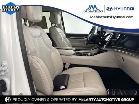 Used 2022 Jeep Wagoneer Series III w/ Premium Group I image 23