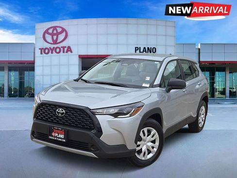 Certified 2025 Toyota Corolla Cross L image 1