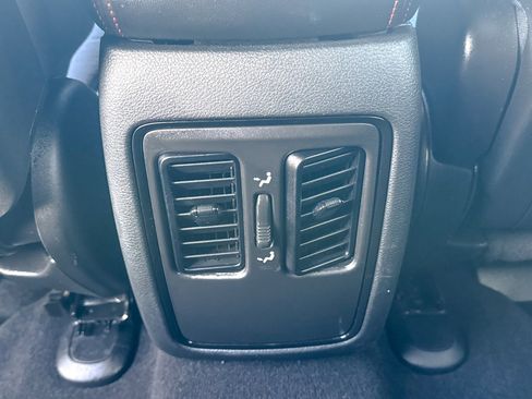 Used 2023 Dodge Durango GT image 23