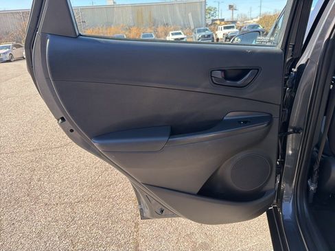 Used 2022 Hyundai Kona SE w/ Cargo Package image 30