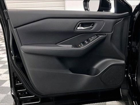 New 2026 Nissan Rogue SV image 31