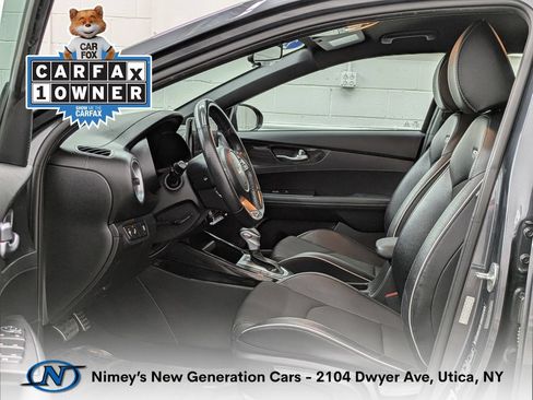 Used 2023 Kia Forte GT-Line w/ GT-Line Technology Package FWD image 3