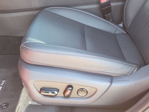 Used 2025 Lexus NX 250 FWD w/ Premium Package image 28