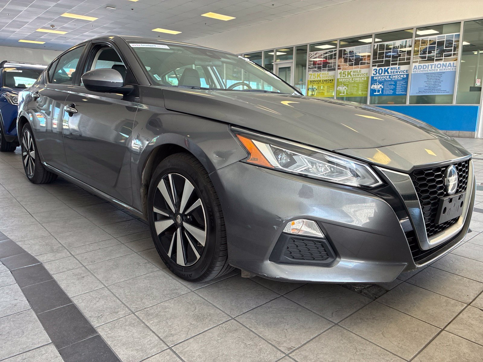 Used 2022 Nissan Altima 2.5 SV FWD image 6
