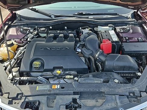 Used 2011 Lincoln MKZ image 10