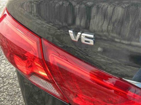 Used 2018 Chevrolet Impala Premier FWD image 8