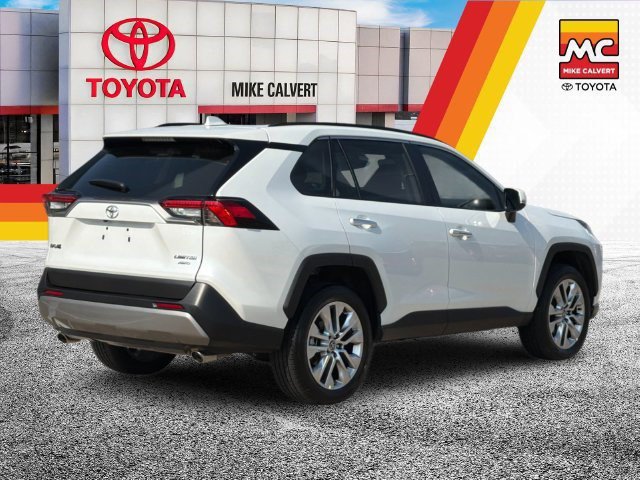 Used 2025 Toyota RAV4 Limited w/ Weather Package AWD/4WD image 5