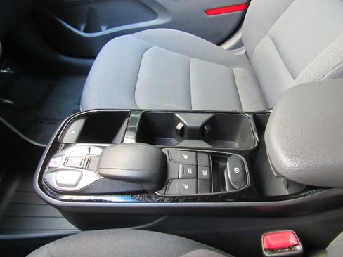 Used 2021 Hyundai Ioniq SE image 36