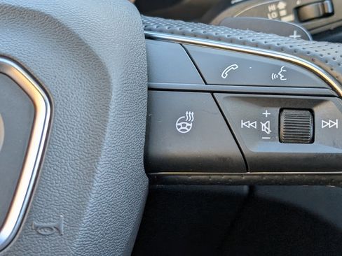 Used 2024 Audi Q5 e Premium Plus w/ Premium Plus Package image 36