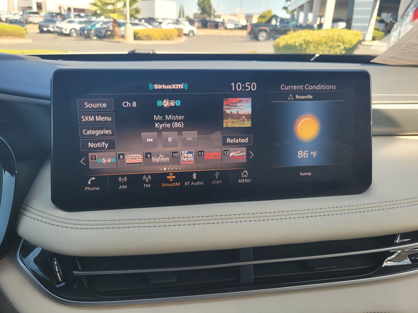 Used 2024 INFINITI QX60 Luxe w/ Performance Audio Package AWD/4WD image 21