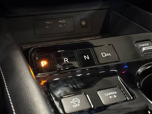 Certified 2025 Nissan Murano SV image 31