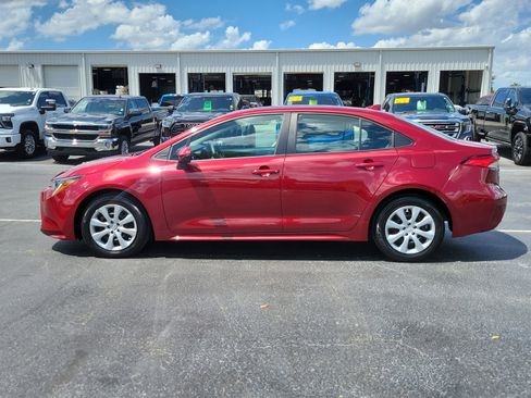 Used 2024 Toyota Corolla LE image 6