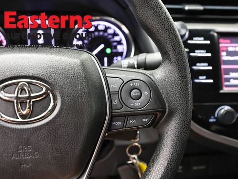 Used 2019 Toyota Camry LE FWD image 15