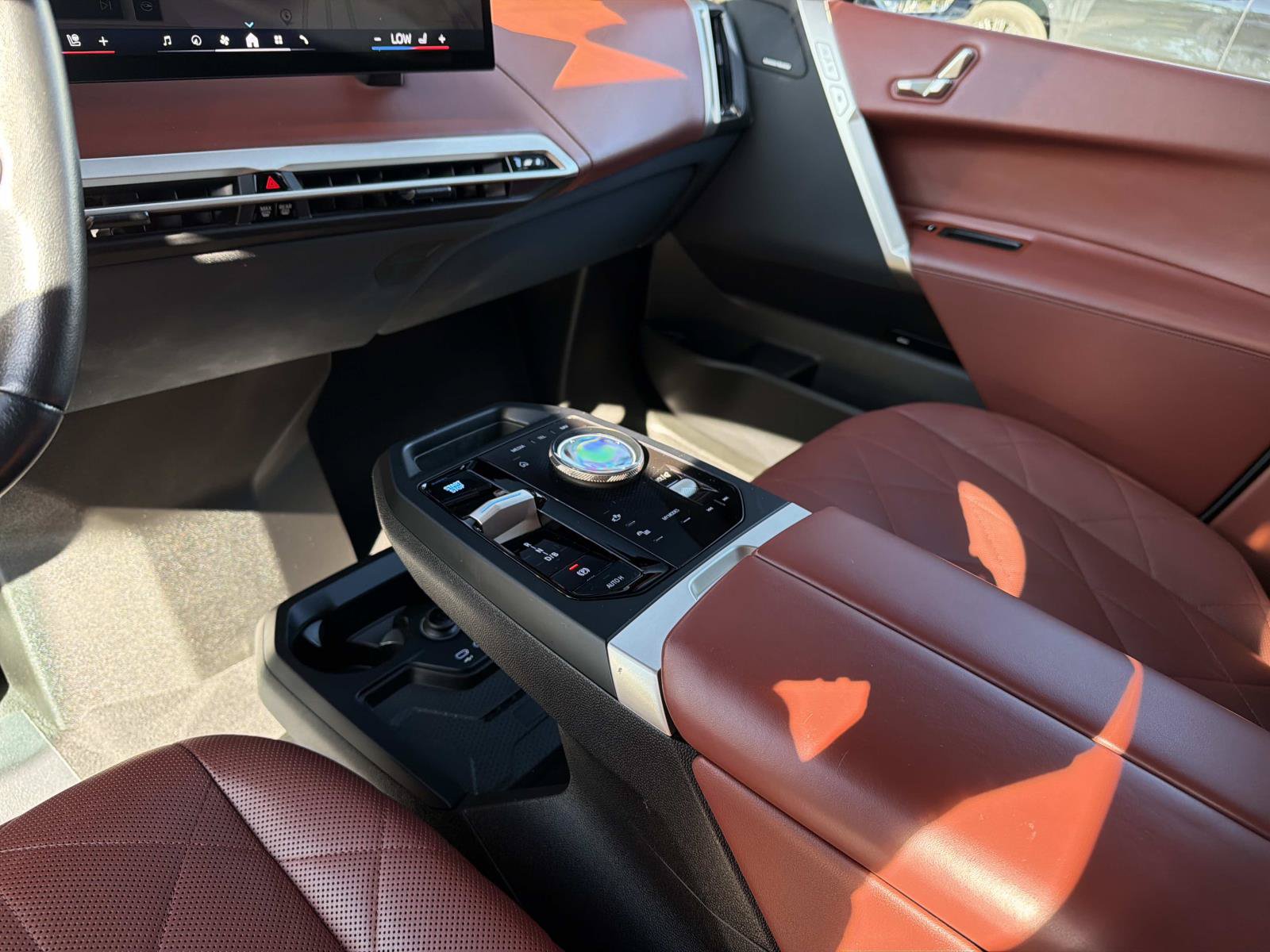 Certified 2024 BMW iX xDrive50 AWD/4WD image 17