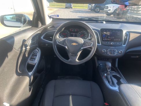 Used 2024 Chevrolet Malibu LT image 11