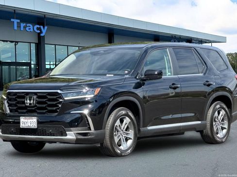 Used 2025 Honda Pilot EX-L image 14