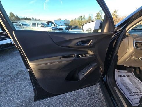 Used 2024 Chevrolet Equinox Premier image 19