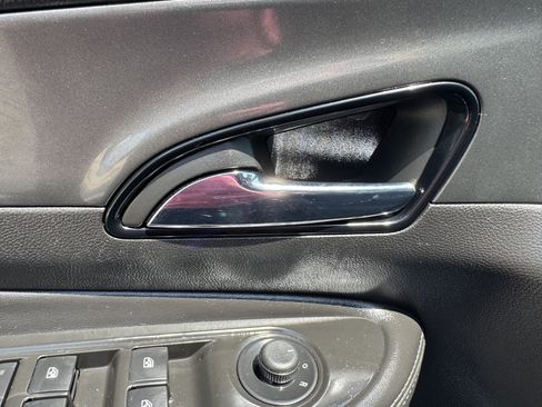 Used 2018 Buick Encore Preferred FWD image 17