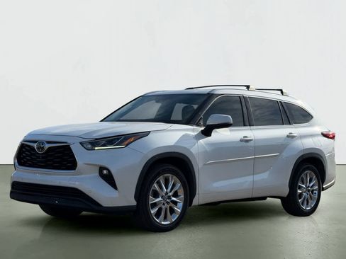 Used 2020 Toyota Highlander Limited image 2