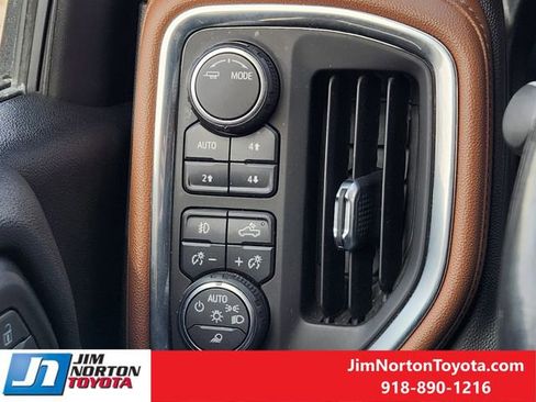 Used 2021 Chevrolet Silverado 1500 High Country image 23