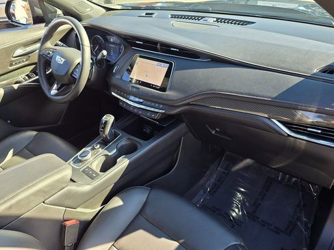 Used 2019 Cadillac XT4 Sport image 9