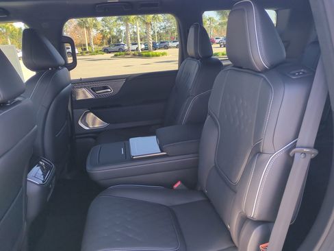 New 2026 INFINITI QX80 Autograph w/ Premium Cargo Package image 15