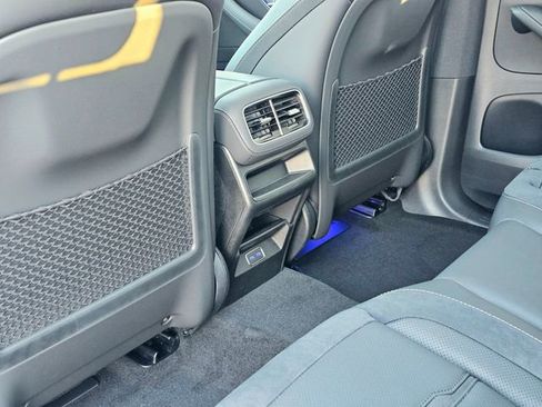 New 2026 Mercedes-Benz GLE 53 AMG 4MATIC image 24