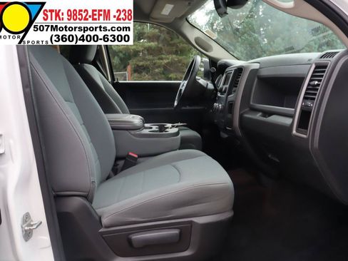 Used 2013 RAM 2500 Tradesman w/ Chrome Appearance Group AWD/4WD image 17