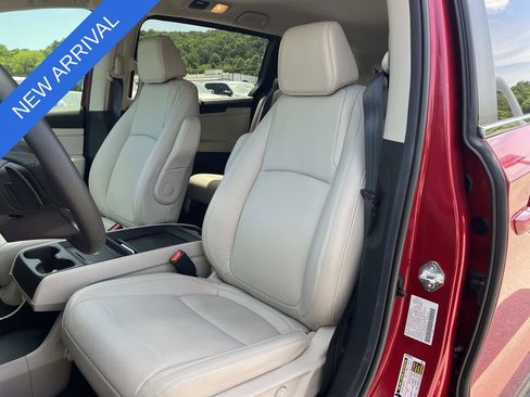 Used 2025 Honda Odyssey EX-L image 31
